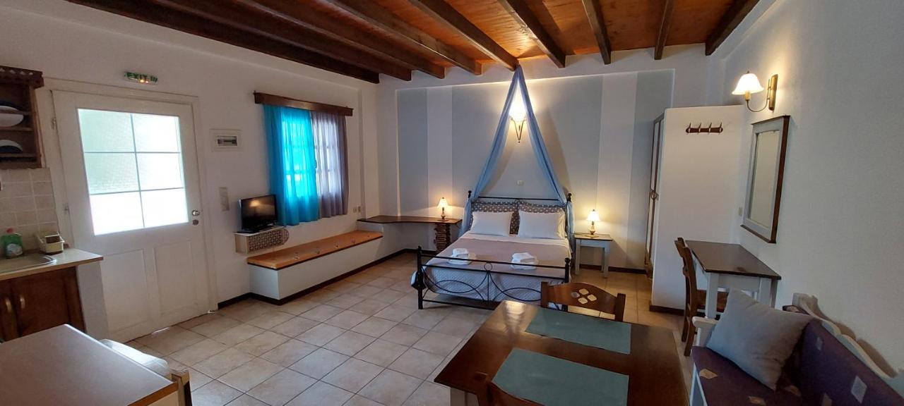 Appartamento Ο Μπαξεσ Livadi  Esterno foto