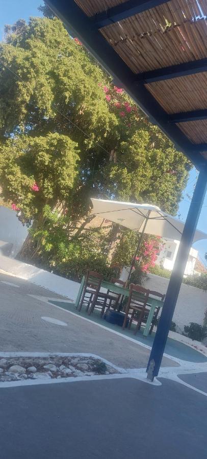 Appartamento Ο Μπαξεσ Livadi  Esterno foto
