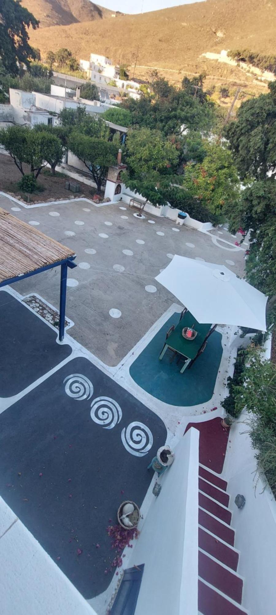 Appartamento Ο Μπαξεσ Livadi  Esterno foto